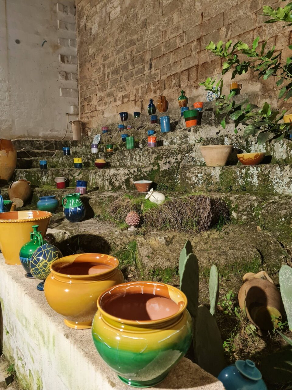 Pumi, brocche e vasi nella Città della ceramica