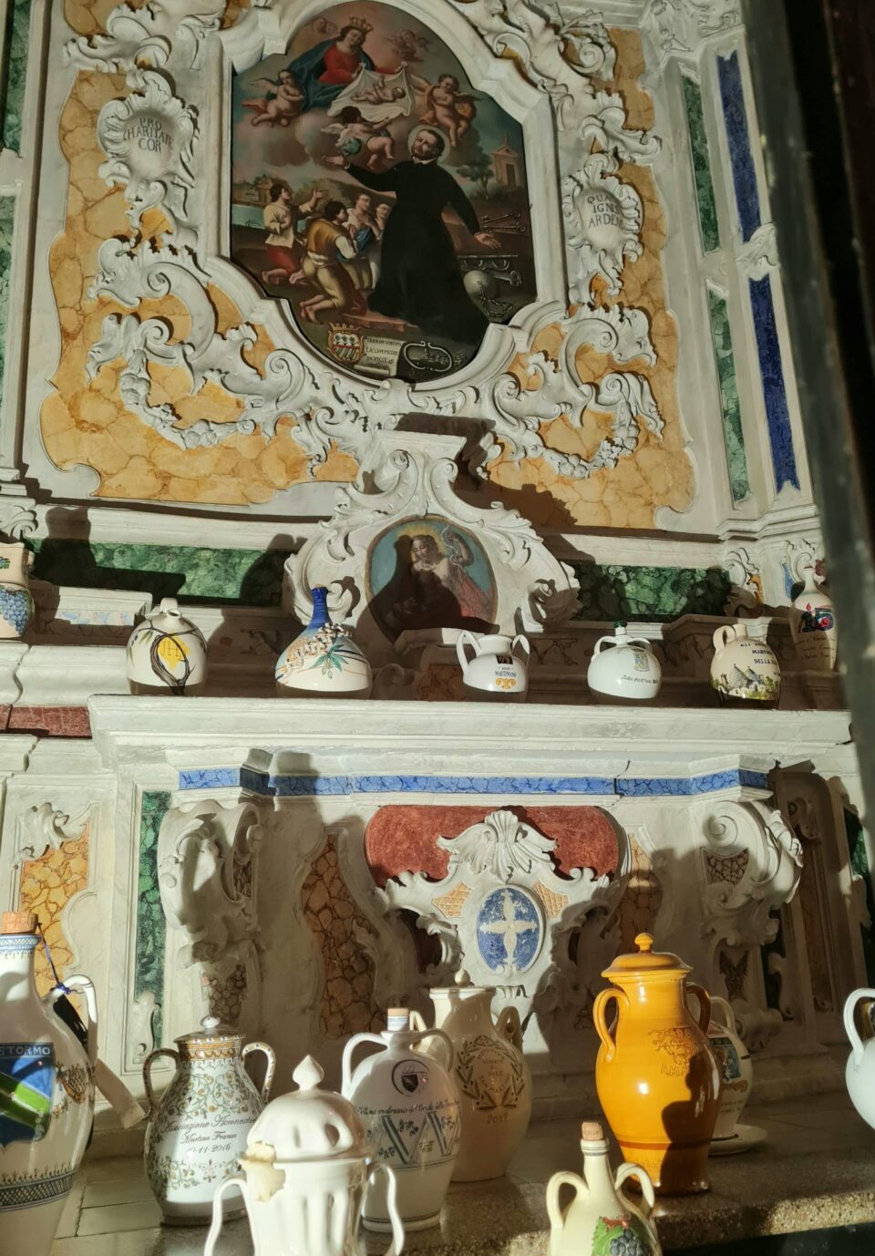 Offerte di olio e vino nella Basilica di San Martico