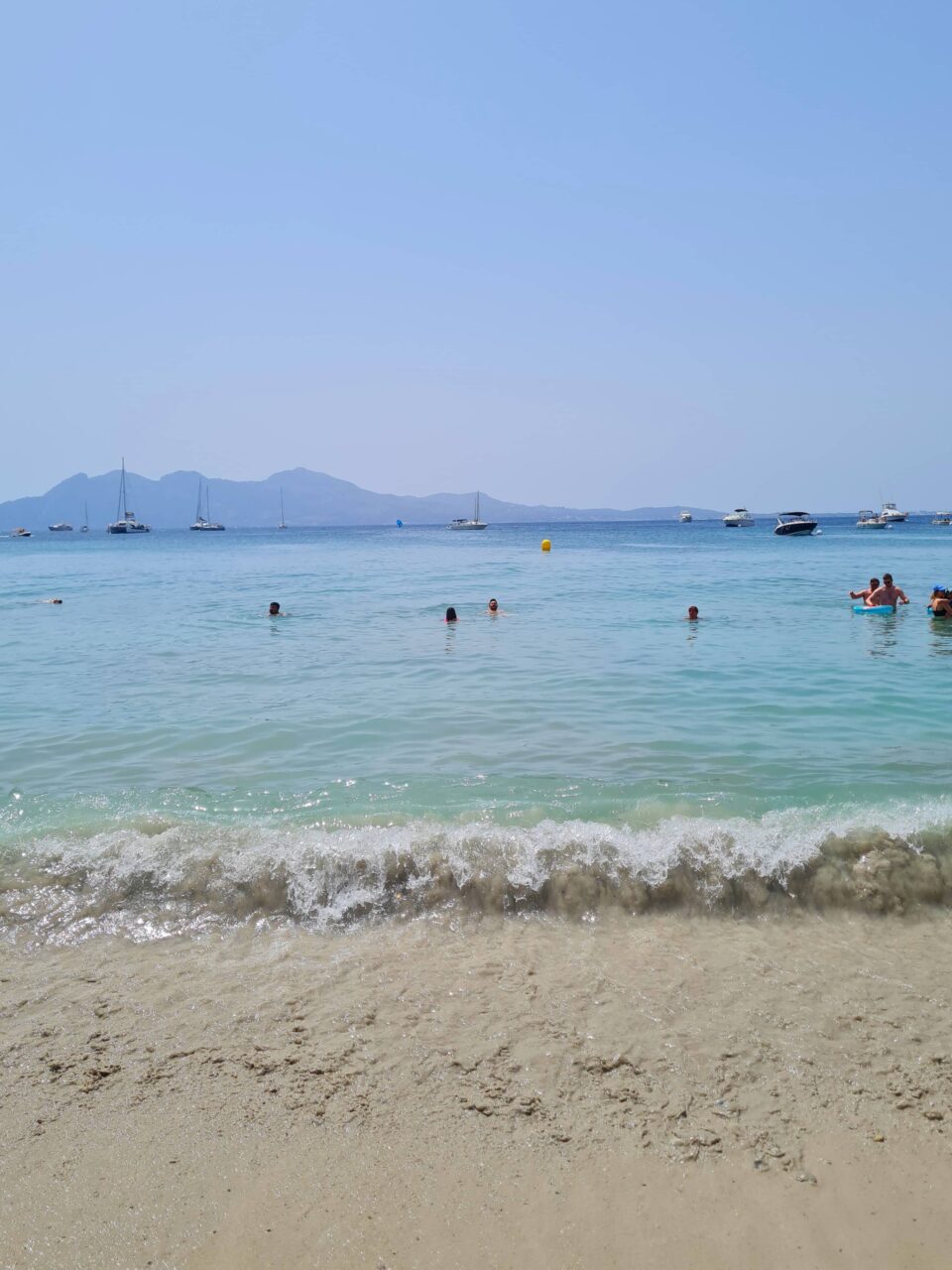 L'incantevole spiaggia sulla via per il faro di Cap de Formentor, il posto preferito dalla mia bambina a Maiorca