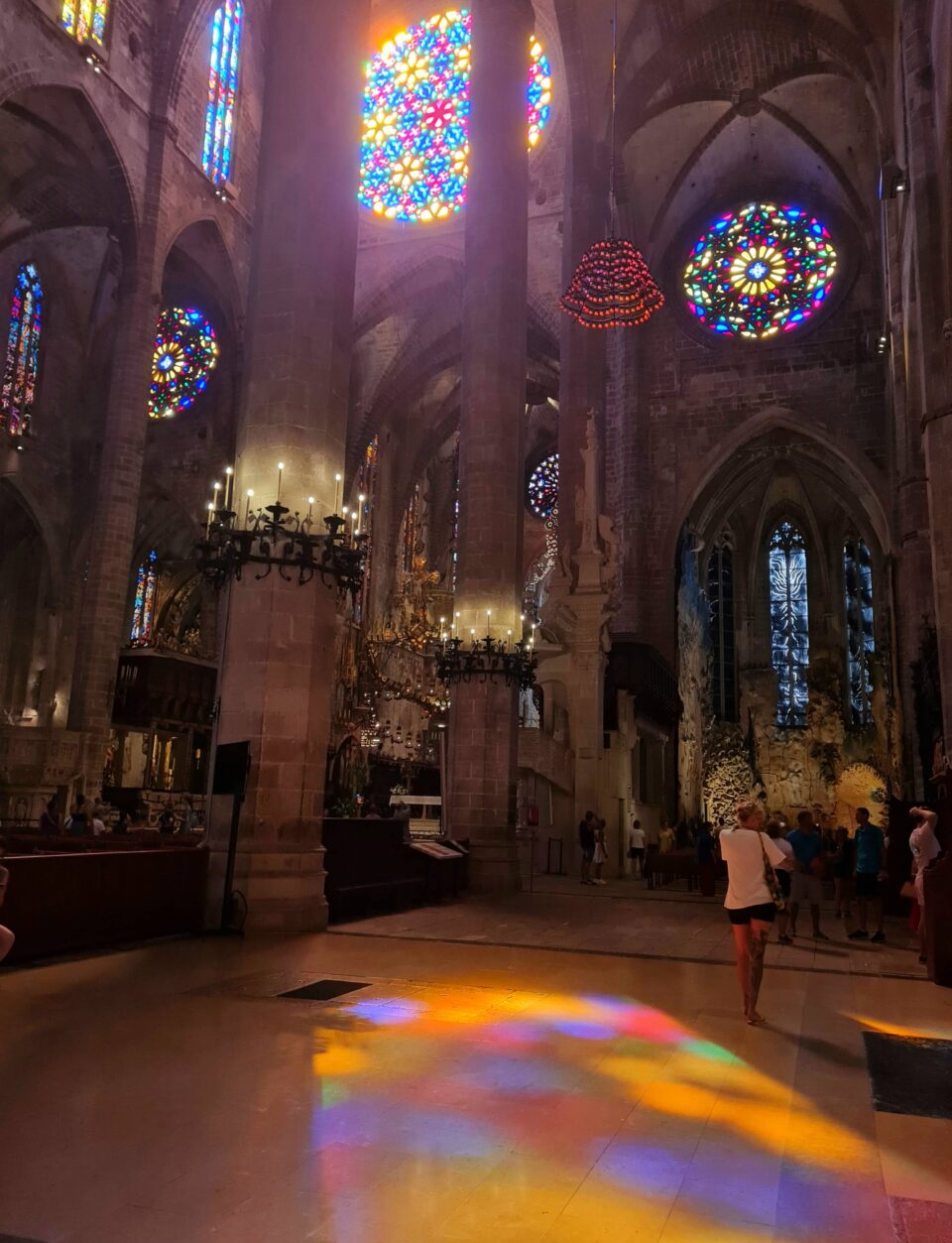 La Cattedrale e la sua magica luce sono sicuramente una visita da non perdere a Palma di Maiorca coi bambini 