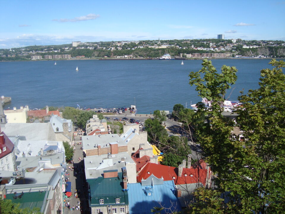 Una funicolare collega la parte alta di Quebec city con quella bassa, più storica.